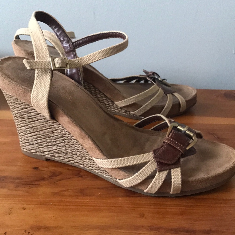 Aerosoles size 11 gently worn wedges